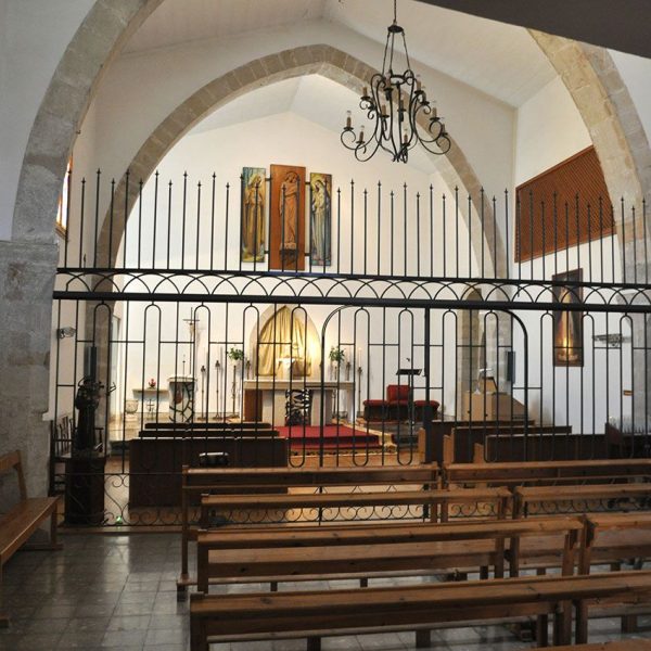 Tortosa.- Monestir gòtic de Santa Clara, S. XIII/XIV/XX – Església Nostra Senyora de les Neus d’una nau amb la coberta suportada per tres arcs de diafragma apuntats (7/2012)