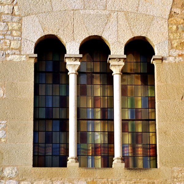 Tortosa.- Castell de la Suda bastit pel Califa Abd al-Rahman III l’any 944 – De l’època de palau reial cap 1294 es conserven quatre finestrals gòtics (7/2012)