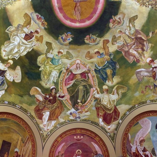 Tortosa.- Capella dedicada a la Sda. Família i a la immaculada Concepció – Pintures de la conca absidal de Josep Obiols relatives a l’Ascenció de la Verge (8/2012)