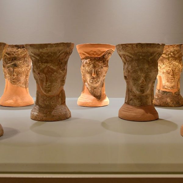 Tortosa.- Museu de Tortosa inaugurat l’any 2012 – Bustos femenins ibers, S. IV/III aC. procedent del Bordissal (Camarles) (7/2022)