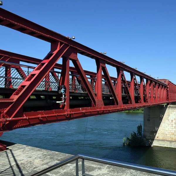 Tortosa.- Pont del Ferrocarril, S. XX de la línia València Tarragona que va tenir servei fins l’any 1996. Actualment forma part de la via verda de la Val de Zafan (7/2022)