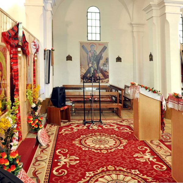 Tortosa.- Capella de Montserrat, S. XX – Vista transversal del fals creuer que aprofita l’amplada de la nau (8/2012)