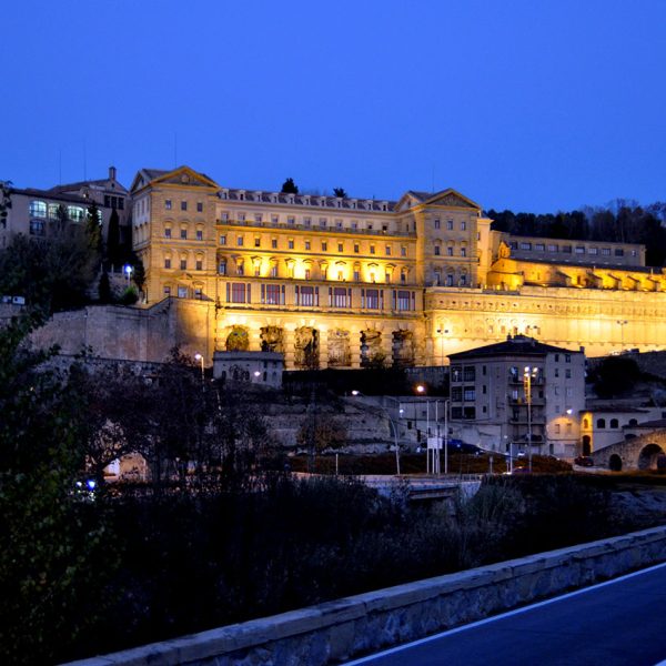 Manresa.- Cova de Sant Ignasi, conjunt d’edificis religiosos formats per l'església, la Cova i convent, erigits sobre la balma on va fer penitència S. Ignasi de Loiola (12/2013).