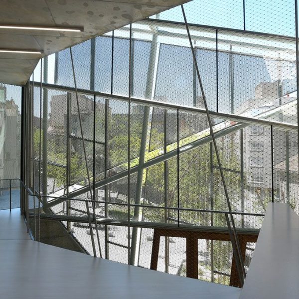 Manresa.- Museu de Manresa (Antic Col·legi Sant Ignasi) - Accés al primer pis de la moderna infraestructura realitzada a partir de l’any 2017 amb la creació de noves sales (4/2024)