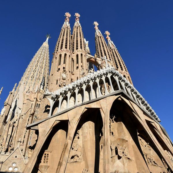 Barcelona.- Sagrada Família, màxim exponent de l’arquitectura modernista d’Antoni Gaudí que va arribar a plasmar les solucions i estils provats en les seves anteriors construccions (11/2023)