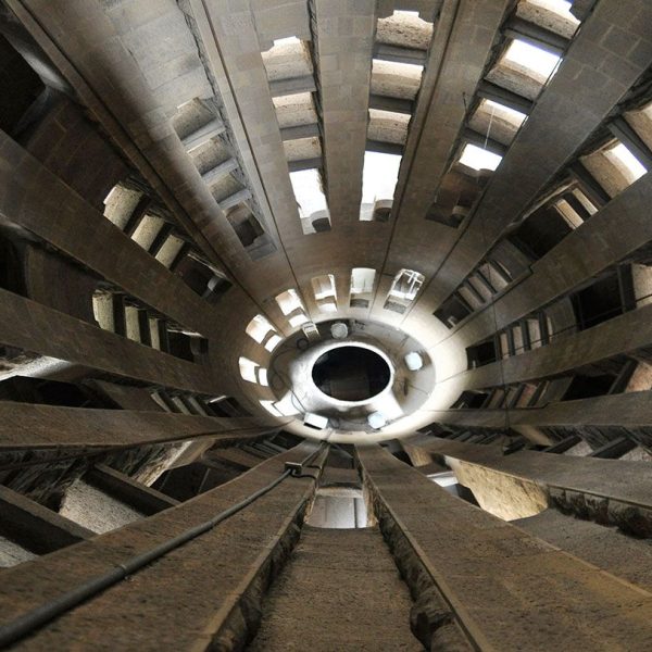 Barcelona.- Sagrada Família – Interior d’una de les torres de la façana de la Passió (11/2010)