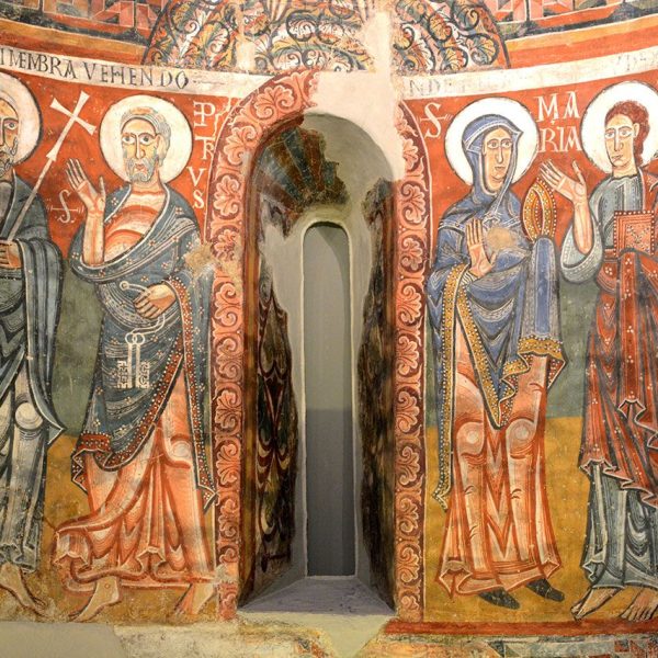La Seu d’Urgell.- Església de S. Miquel – Pintures murals romàniques de l’absis, S. XII amb Imatges de Sant Andreu, Sant Pere, la Verge Maria i Sant Joan (MNAC) (4/2017)