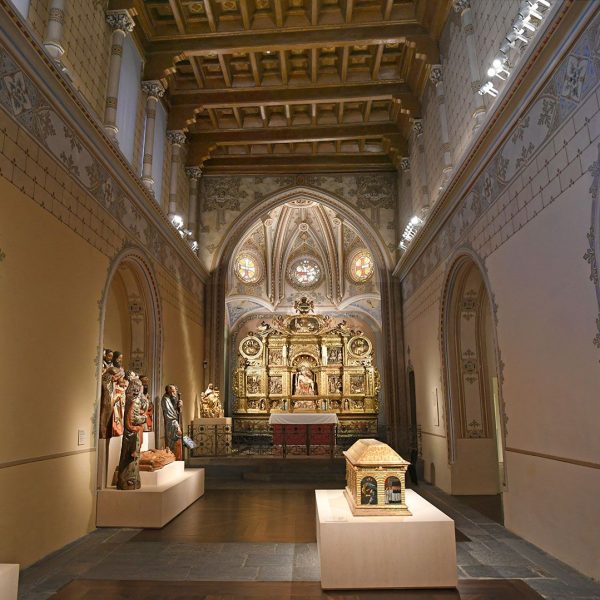 La Seu d’Urgell.- Capella de la Pietat del Museu Diocesà d’estil renaixentista del S. XVI on destaca el retaule de l’escultor Jeroni Xanxo fet entre 1548/1550 (2/2025)