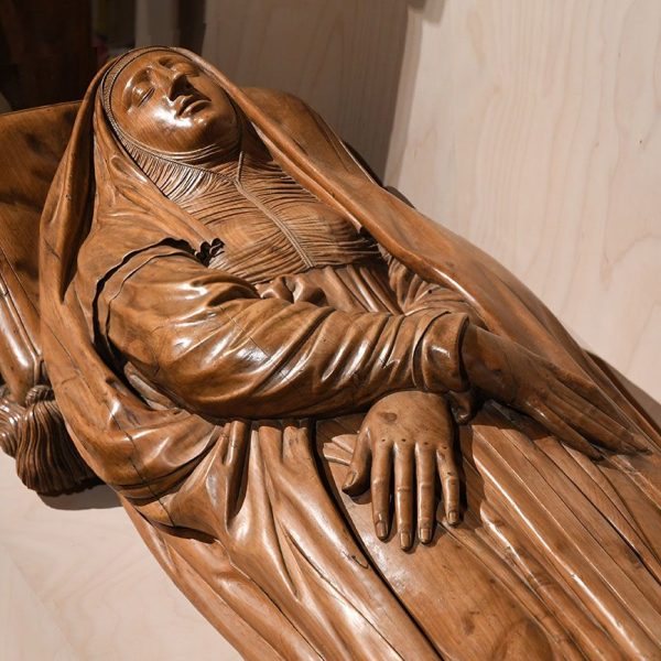 La Seu d’Urgell.- Capella de la Pietat del Museu Diocesà – Conjunt de la Dormició de la Mare de Déu de l’escultor Jeroni Xanxo (S. XVI) (2/2025)