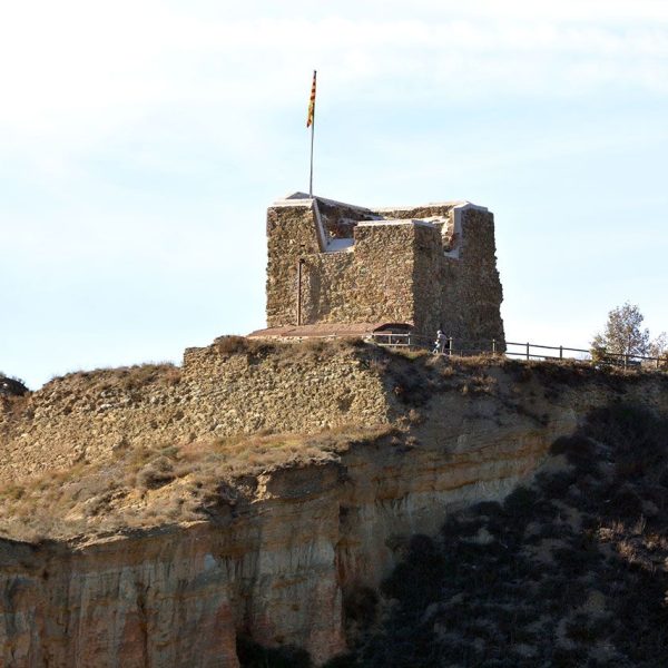 La Seu d’Urgell.- Torre Solsona, es una torre de defensa avançada del castell de Ciutat construïda en el S. XII situada en un turó sobre La Seu d’Urgell (11/2015)