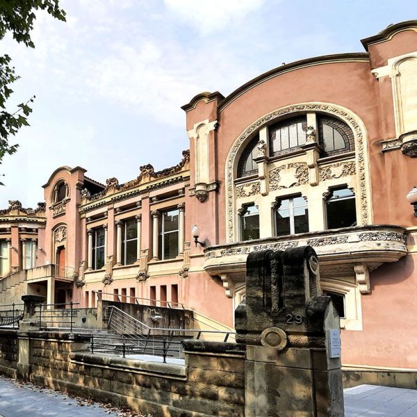 Manresa.- Casino de Manresa, obra modernista construït entre 1906 i 1919. Actualment acull un centre cultural (8/2025)