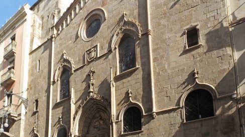 Barcelona.- Església de Sant Jaume traslladada a aquest lloc on hi havia el convent dels trinitaris quant es va enderrocar la existent a la Pl. de Sant Jaume (3/2026)