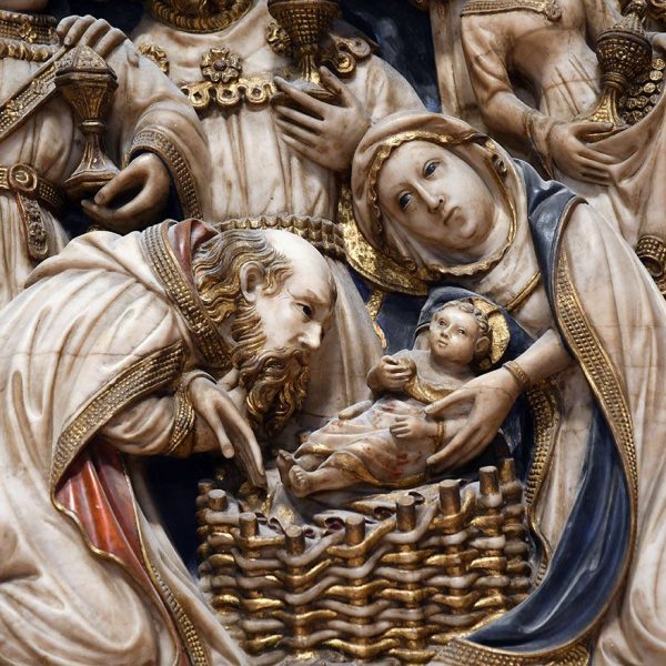 Vic.- Catedral de Sant Pere – Antic retaule gòtic d’alabastre de l’altar major de Pere Oller datat entre 1420 i 1427 – Escena de la Epifania (6/2026)