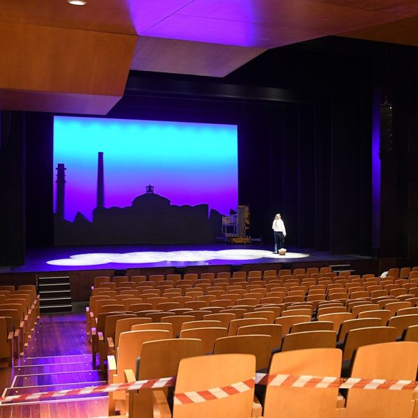 Terrassa.- Teatre Principal, edifici d’estil eclèctic construït el 1866 – Interior de la sala principal reformada íntegrament l’any 2011 que compta amb 660 localitats (5/2026)